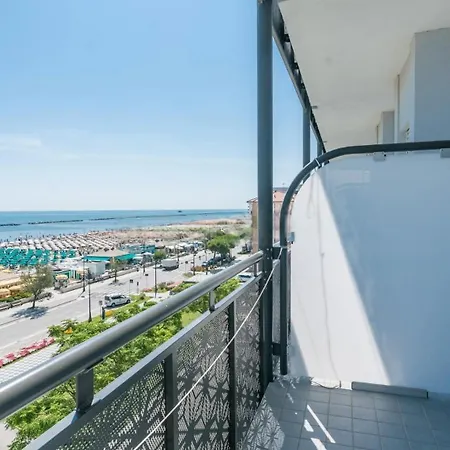 Hotel Cosmopol Cesenatico-3