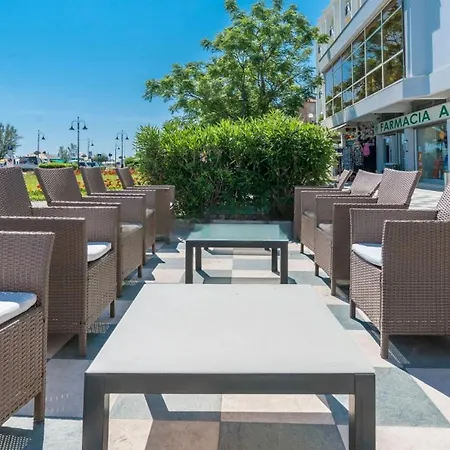 Hotel Cosmopol Cesenatico-2