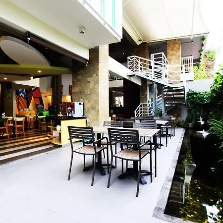 Maxonehotels At Bukit Jimbaran-3