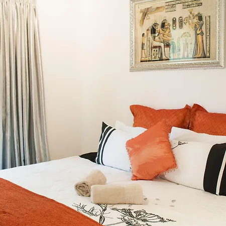 Lincoln Cottages Bnb & Self-Catering-3