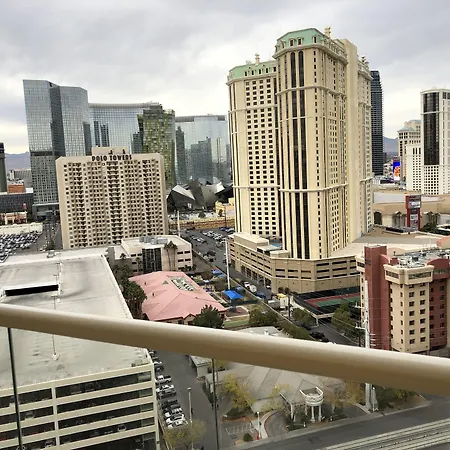 True 1Br Balcony Suite With Strip View At Mgm Signature-2