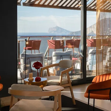 Suitopía - Sol y Mar Suites Hotel-3