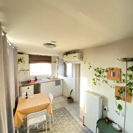 Top Floor Apt With Balcony - Acropolis View & Sunset - Koukaki-3
