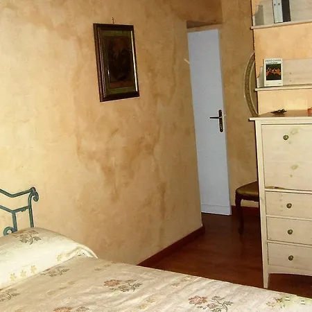 B&B Carolina Plebiscito R.-3