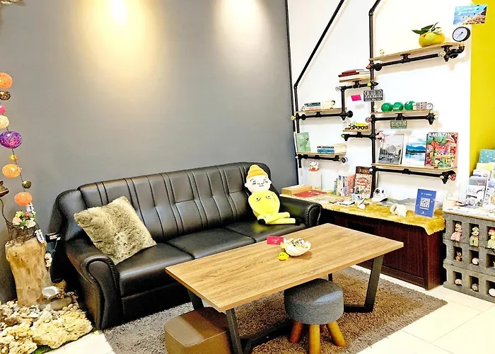 Snug-Nine Hotel