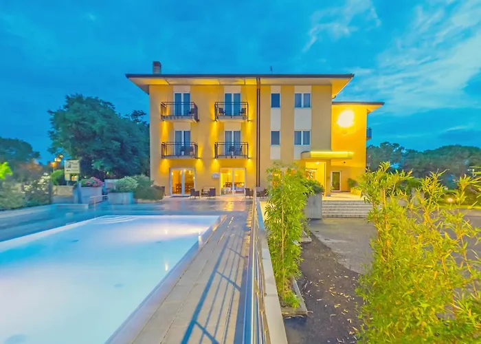 Albergo centrale: Hotel Nuova Barcaccia