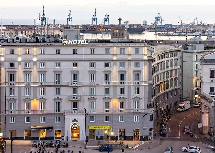 Hotel vicino al College: Hotel Aquila & Reale