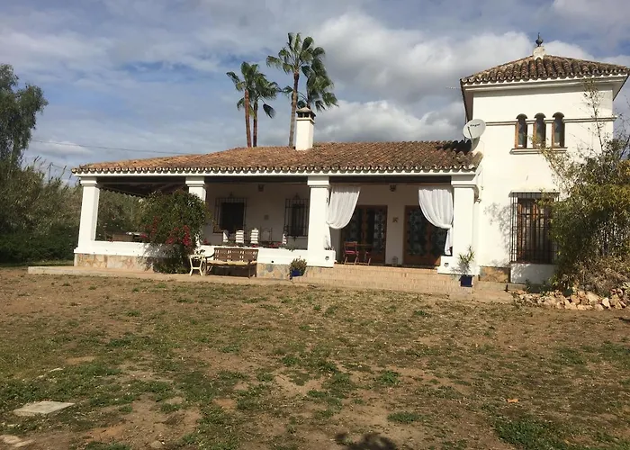 Casa Rural Paloma B&B