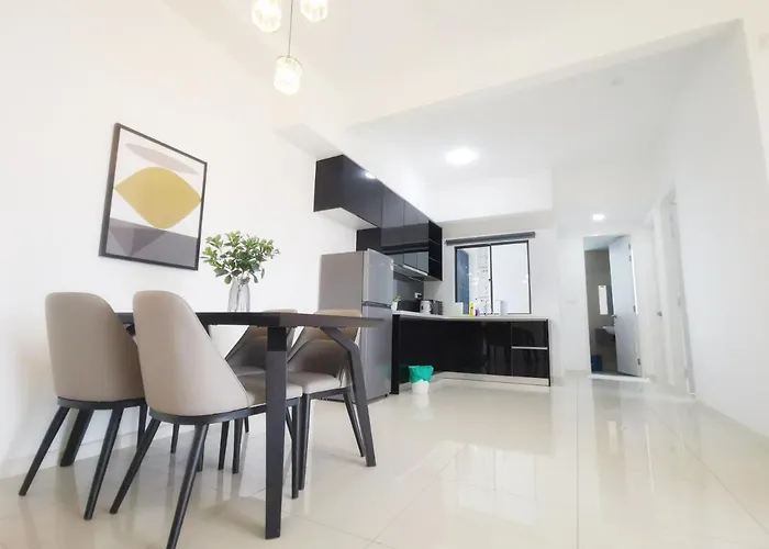 The Elysia Park Residence By Home Owner