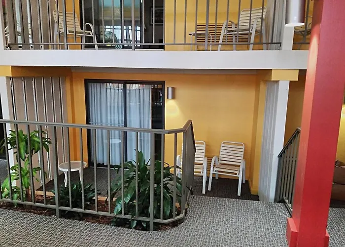 Bel-Aire Hotel Lake Erie