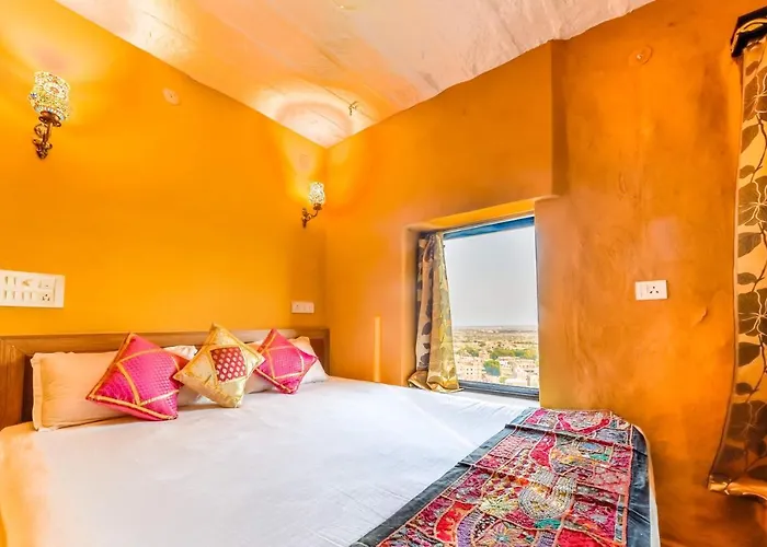 Mud Mirror Guesthouse