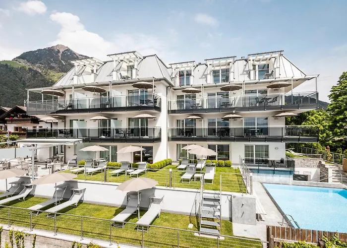 Amelia Apartments