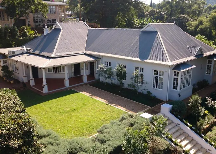 Guest house: Taunton Manor