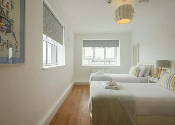 The Eyre Square Townhouse