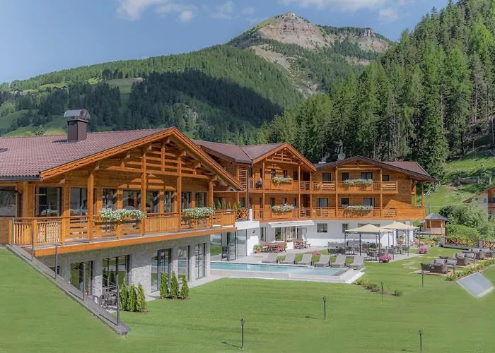 Hotel Jacuzzi: Hotel Rodella