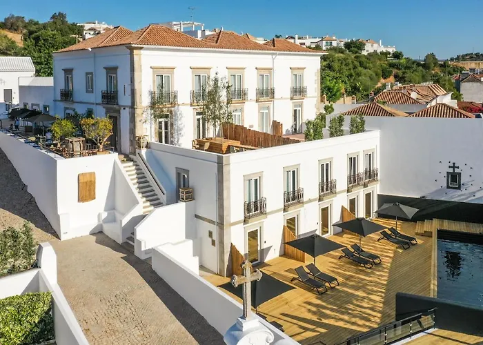 Colegio Charm House