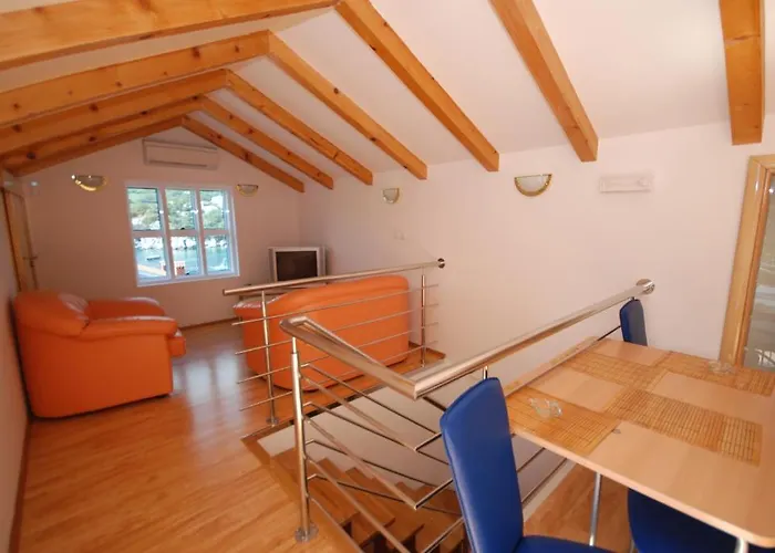 Springs Apartments & Rooms