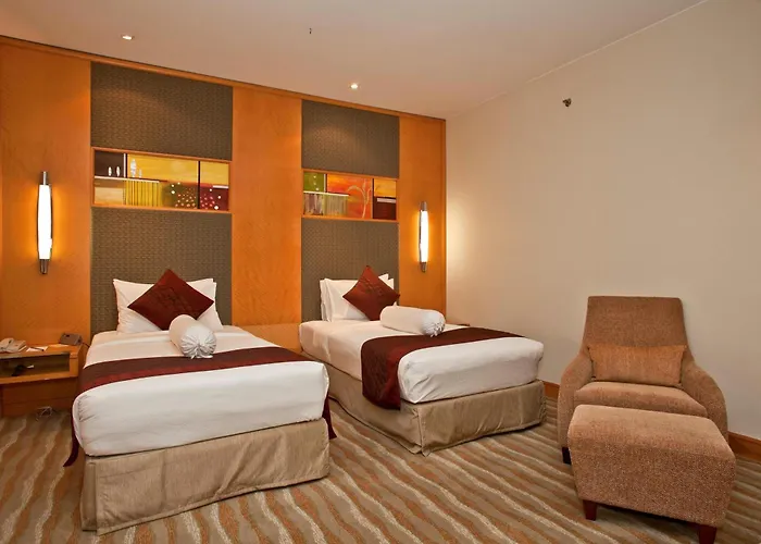 Lakeshore Hotel & Apartments