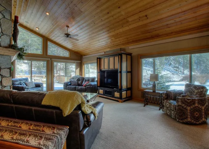 Rapid Creek Lodge