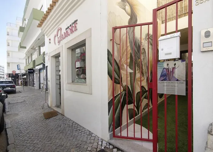 Alojamento com o café da manhã Apenas: Le Jardin Secret De Faro Guesthouse