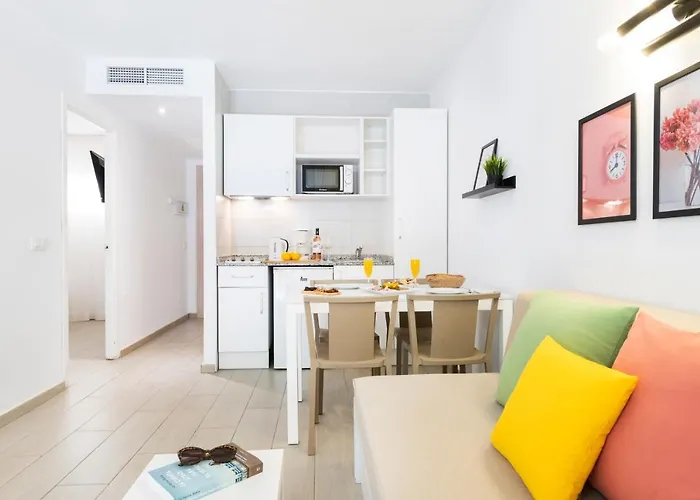 Apartamentos Flor los Almendros