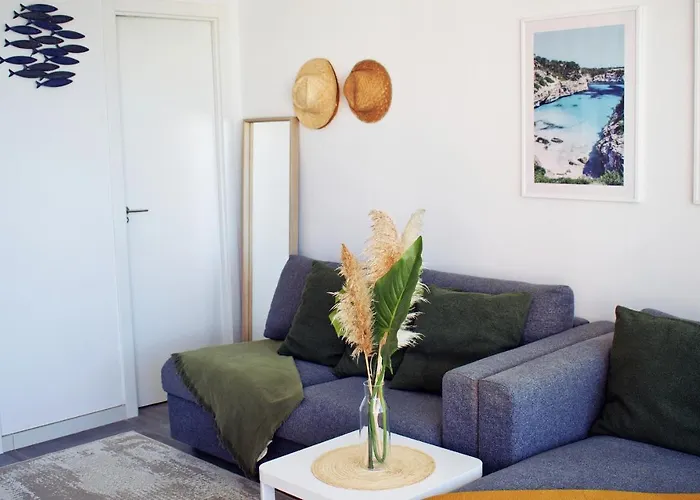 Hotel cerca del colegio: Costa Del Sol Apartment