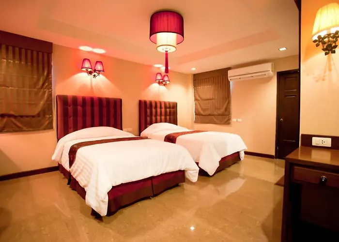 Cheap hotel: At Home At Chiang Mai