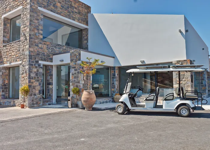 Royal Marmin Bay Boutique&Art Hotel