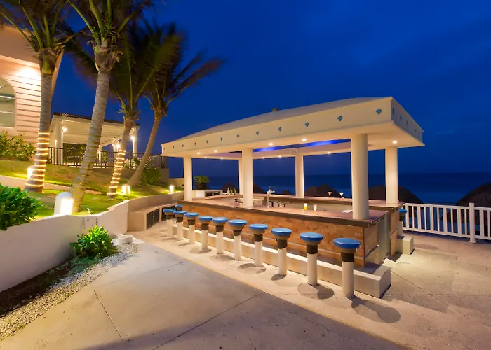 Hotel with Tennis: Golden Parnassus Resort & Spa (Adults Only)