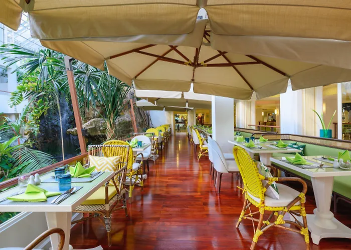 Hotel Am Dusit Thani Pattaya