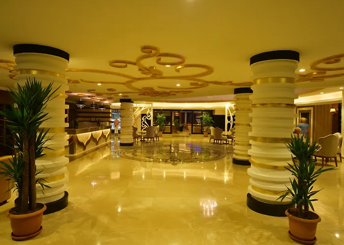 Hôtel avec piscine: Linda Resort Hotel