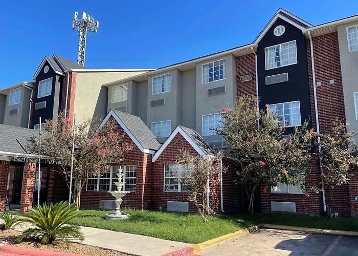 Cheap hotel: Super 8 By Wyndham San Antonio Downtown Ne