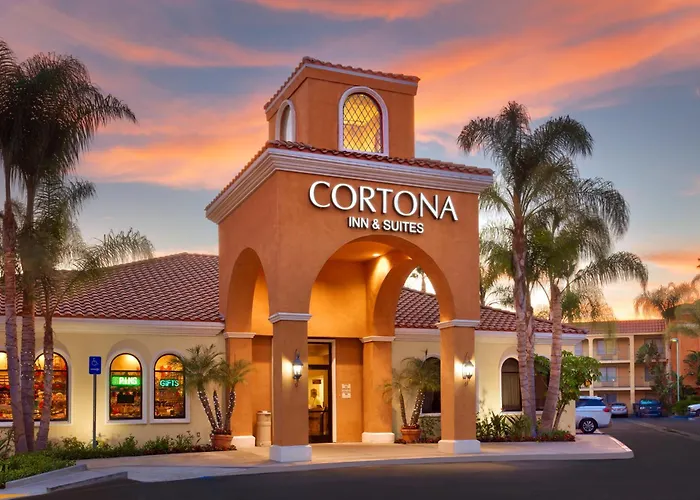 Luxury hotel only: Cortona Inn And Suites Anaheim Resort