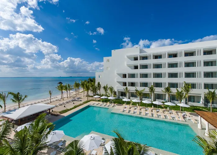 Luxury hotel only: Izla Beach Front Hotel