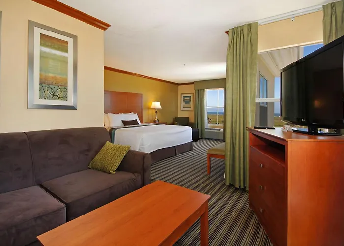 Kid friendly hotel Best Western Plus Seawall Inn & Suites By The Beach