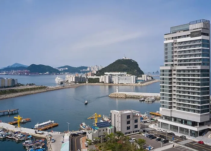 Hotels with pool Citadines Connect Hari Busan