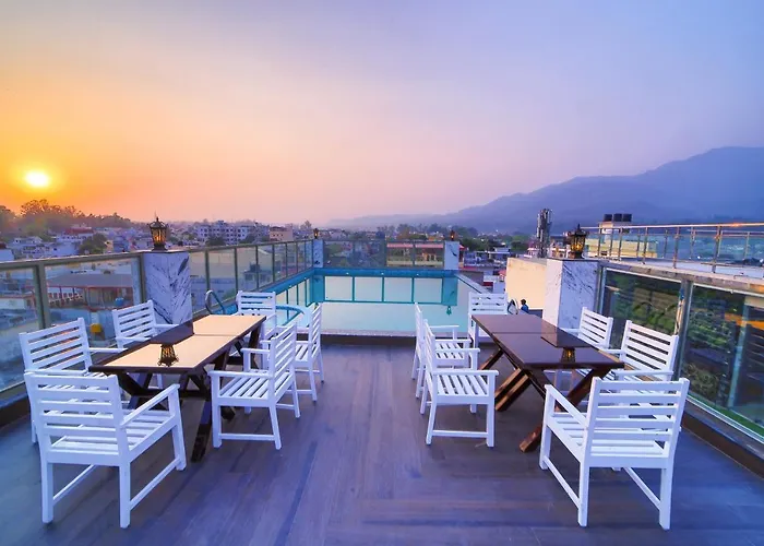 Luxury hotel only: Hotel Holy Vivasa