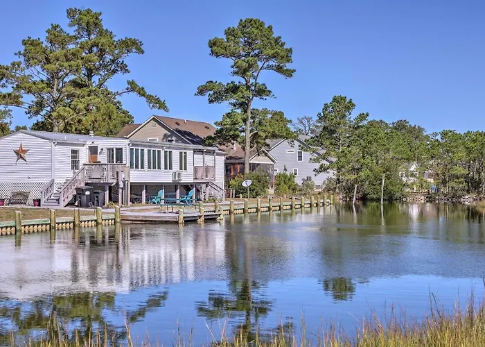 Quaint Chincoteague Island Hideaway With 2 Porches!