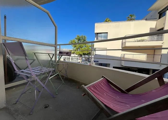 Au Coeur Du Centre Ville De La Rochelle Au Calme Avec Stationnement Gratuit