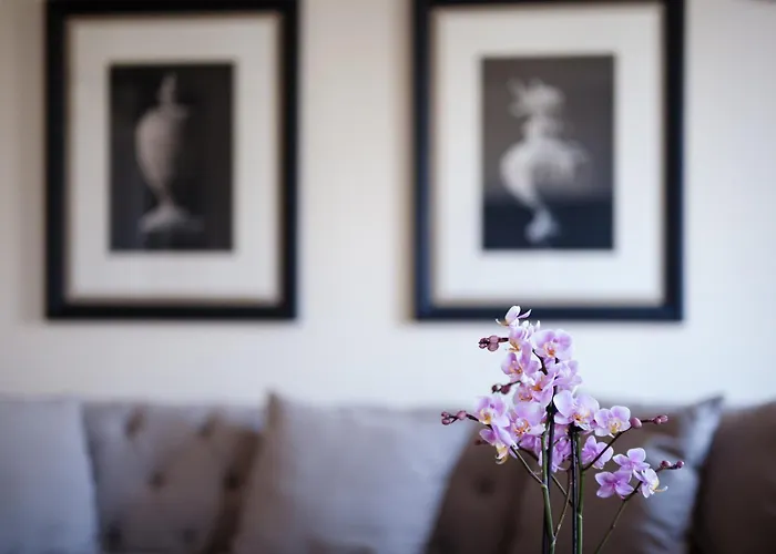 Kometa Suites & Apartments