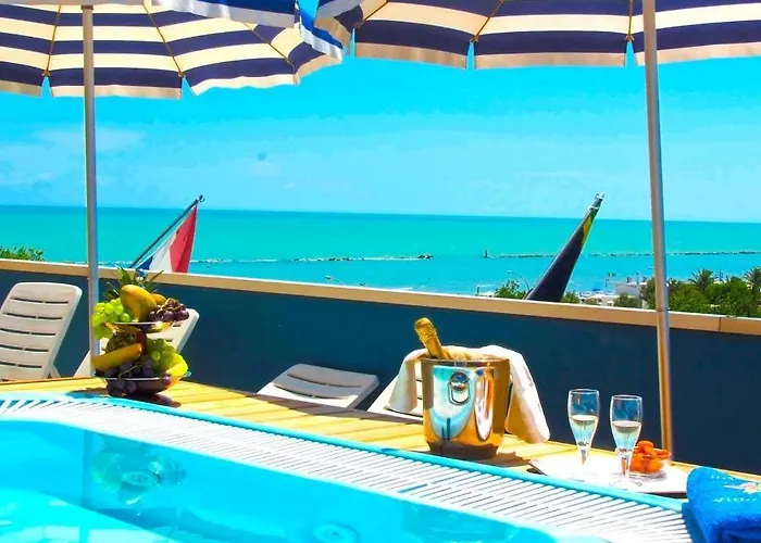 Hotel Holiday