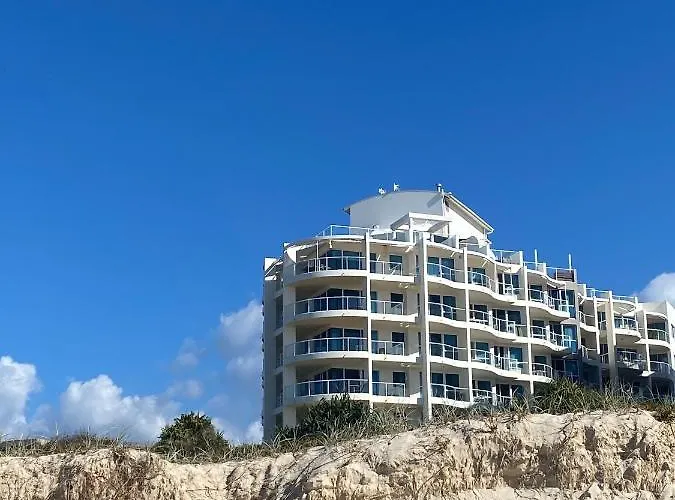 Hotel: Regency On The Beach