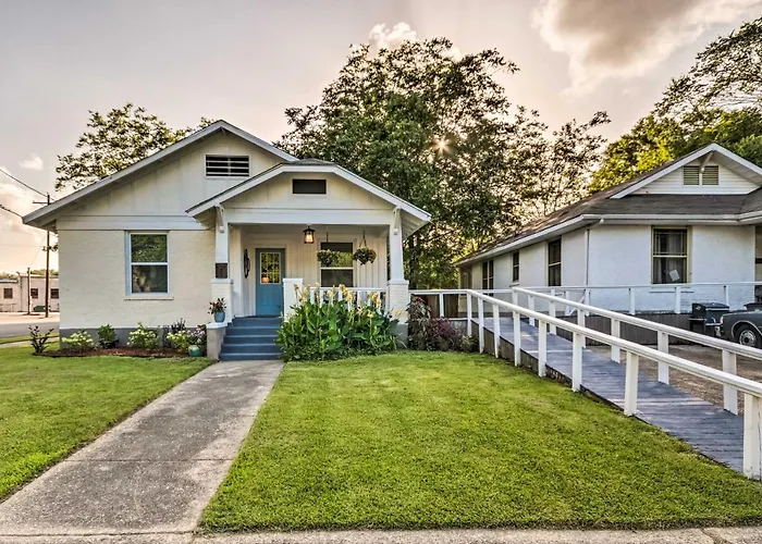 Remodeled Dtwn Hot Springs Home With Porch!