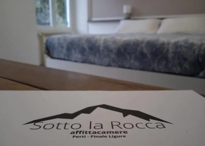  Sotto La Rocca