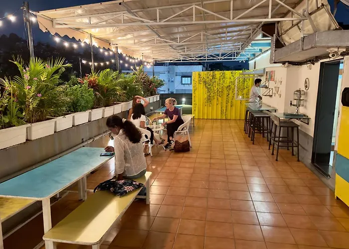 Hostel: Locomo Hostel Og - Stay Work Eat