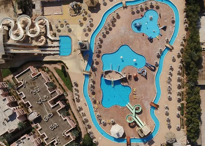 Resort: Parrotel Aqua Park Resort