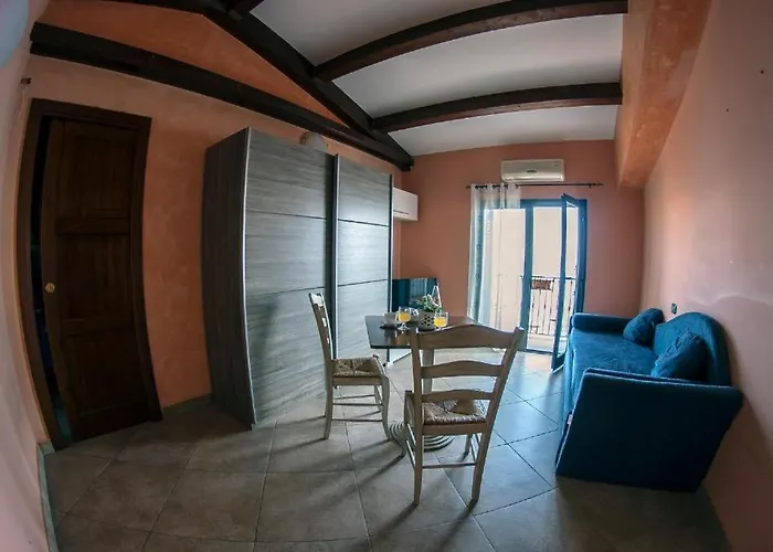 B&B: B&B Capomulini