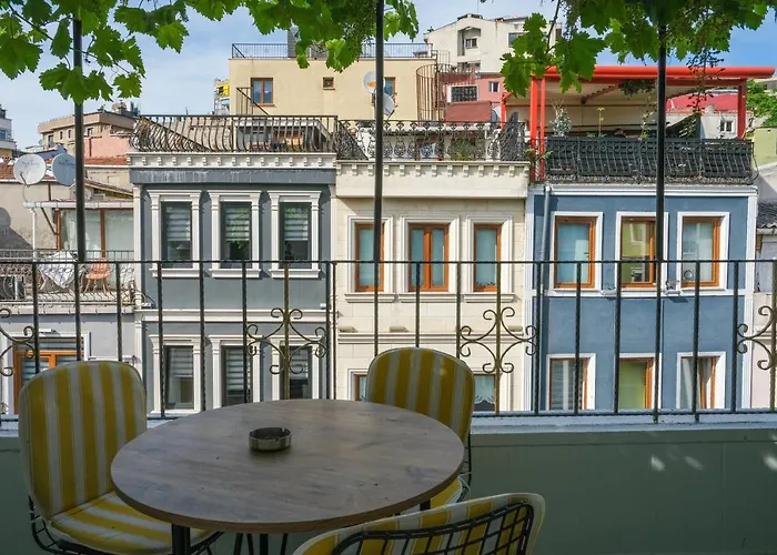 Taksim Neo Pera Suites