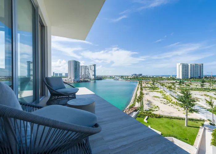5 star hotels Renaissance Cancun Resort & Marina
