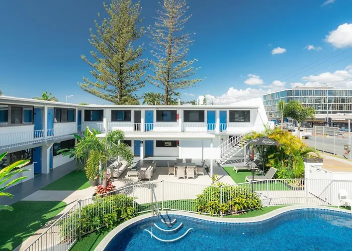 Montego Mermaid Beach Motel